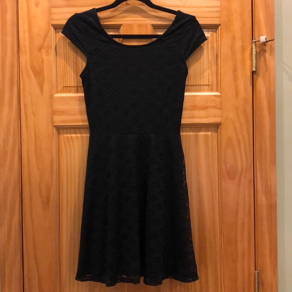 NEW Xhilaration Black LaceOverlay Cap Sleeve Dress